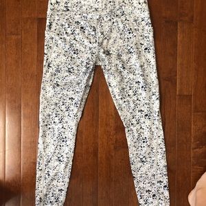 Athleta Salutation Tight